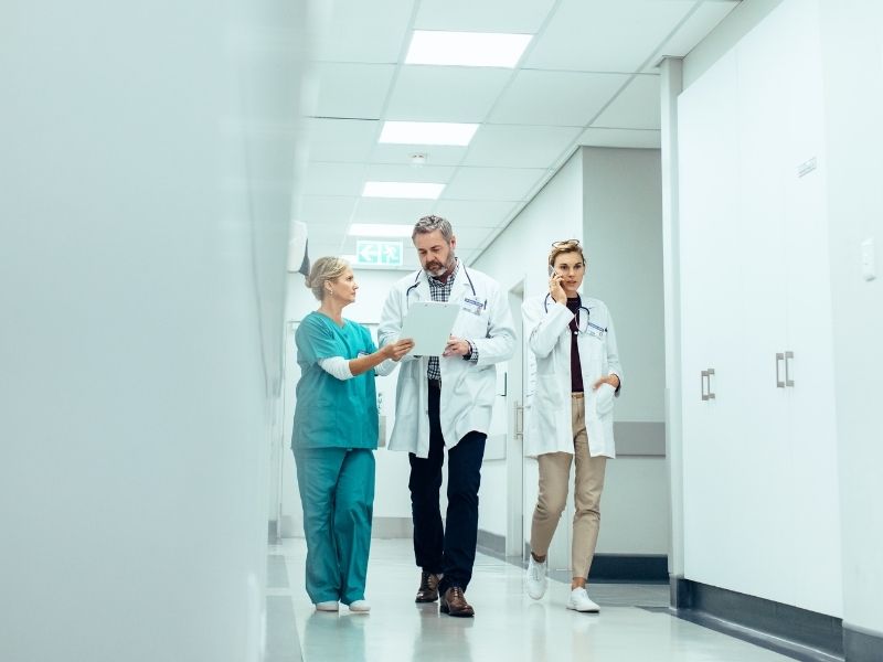 Homed-Στο Νοσοκομείο